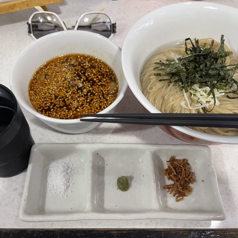 自家製ラー油と和風出汁　ピリ辛醤油つけそば(ラーメン星印 )