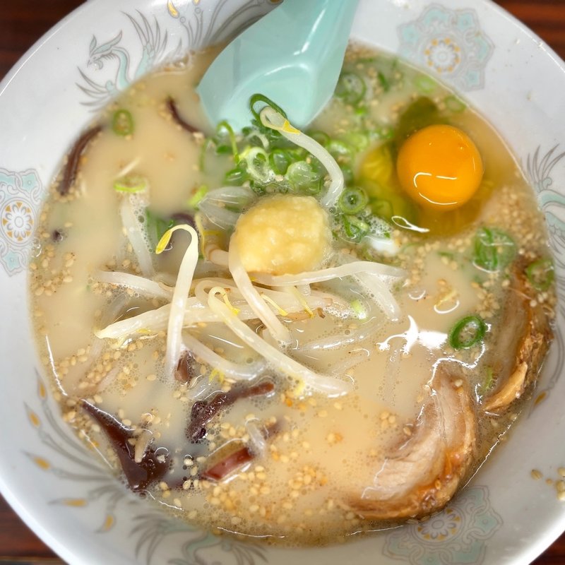にんにくラーメン＋玉子(博多っ娘)