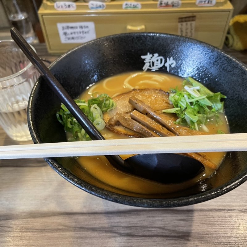 豚骨と鰹らーめん(麺や ふくわらい)