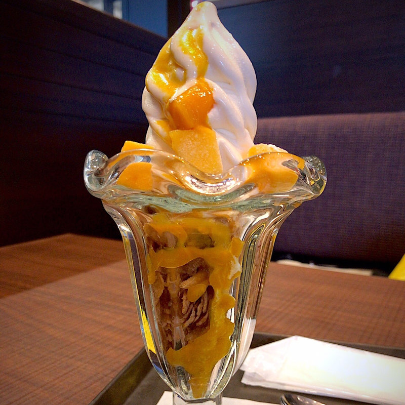 マンゴーパフェ(サンマルクカフェ イオンモール旭川駅前店)