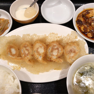 餃子定食(一味玲玲 横浜店)