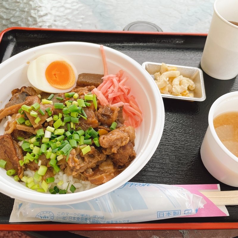 牛スジ煮込み丼(実のり食堂 （ミノリショクドウ）)