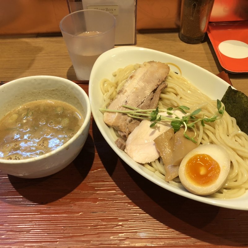 (麺・ヒキュウ)