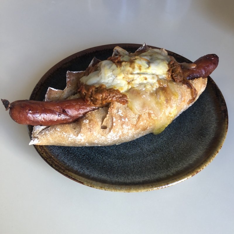 カレードッグ(ブーランジェリー　ラ・テール （ＢＯＵＬＡＮＧＥＲＩＥ　LA TERRE）)