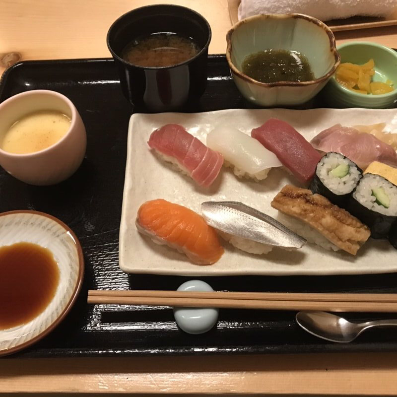 ランチ(鮨一新)