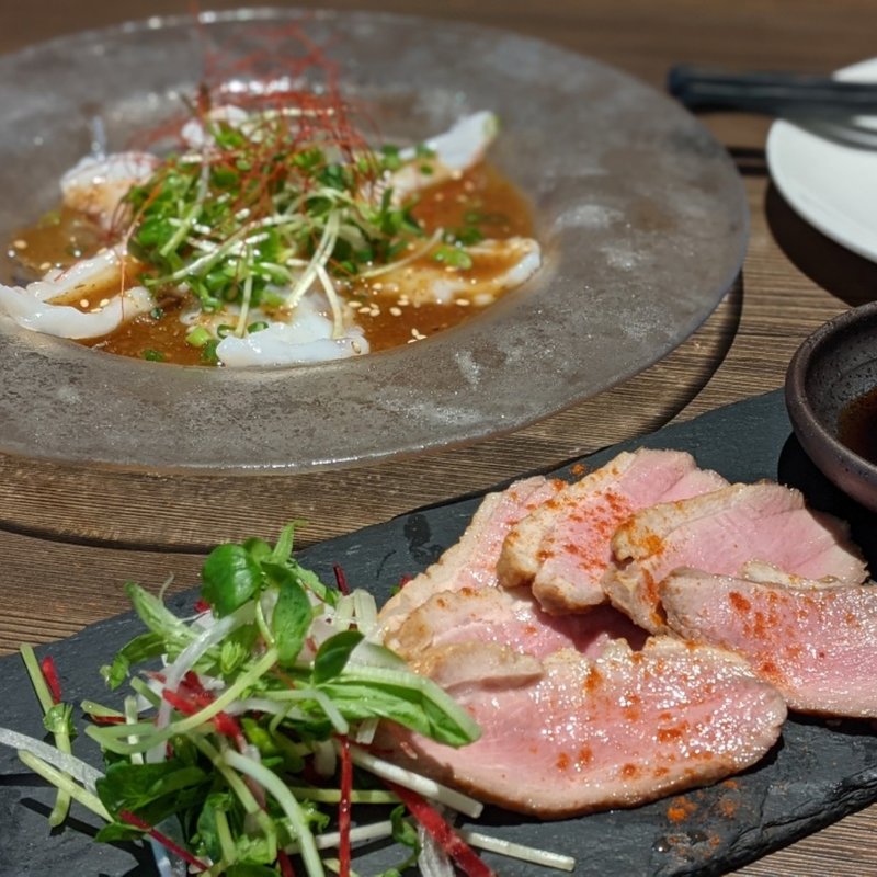 燻製醤油で食べる合鴨ロース(トーキョー ライス ワイン たまプラーザ店)