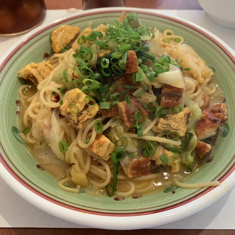 鰻の蒲焼きバターしょうゆスパゲッティ(タベルナ・パパ )