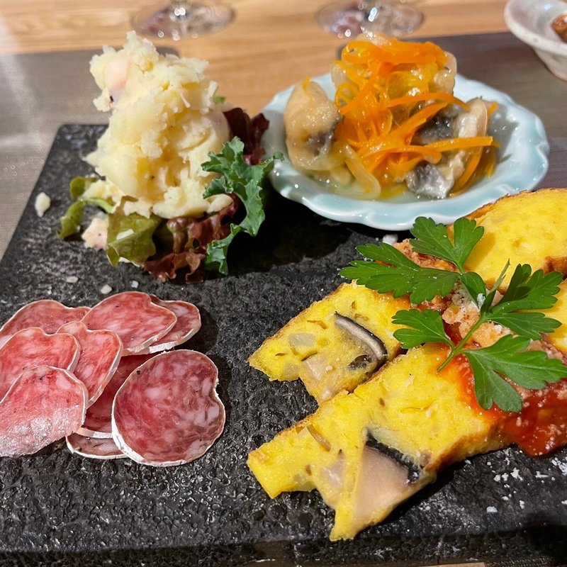 前菜4種盛り(酒とビストロ-KARASU-)