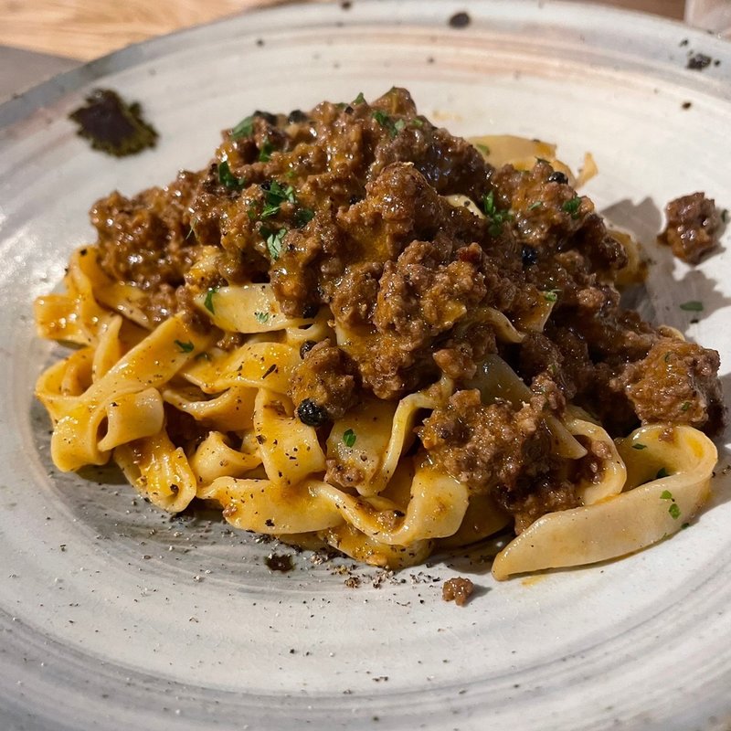 本気のボロネーゼ(酒とビストロ-KARASU-)