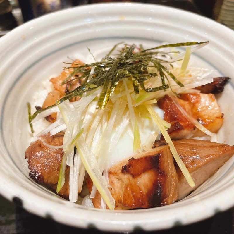 温玉チャーシュー丼(柳麺まる重)