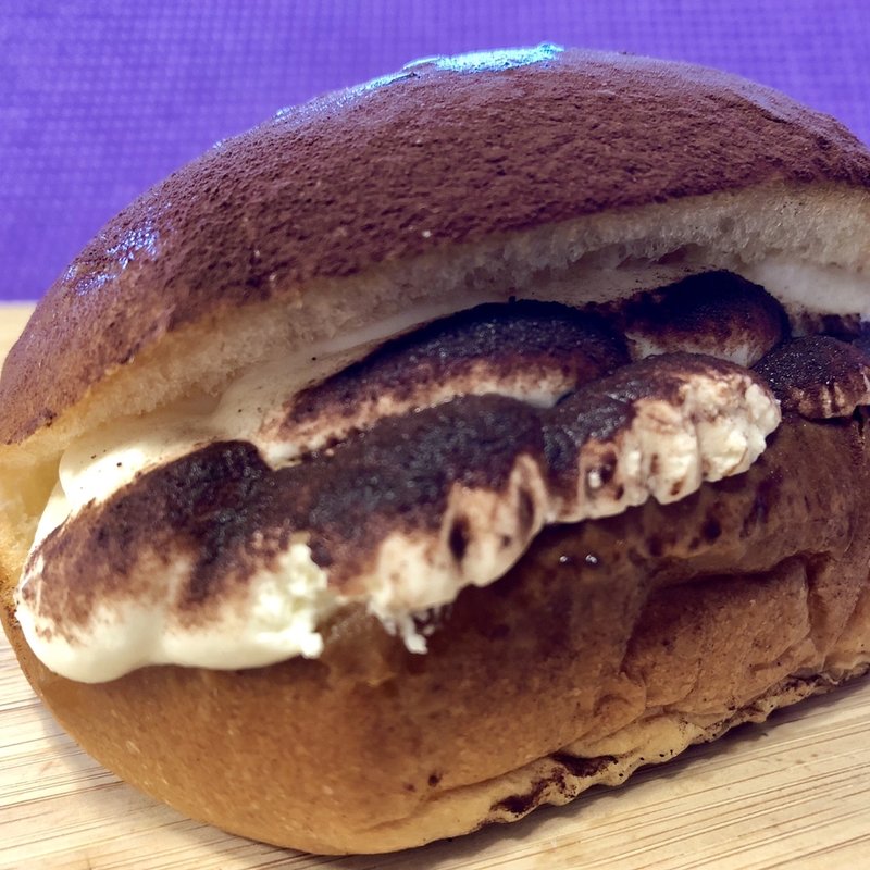 マリトッツォ(ティラミス)(ボンジュール ボン 中野店)