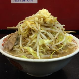 ラーメン（並）(自家製太麺 ドカ盛 マッチョ 難波千日前店 )