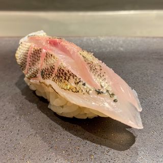 カゴカキ鯛(立食い鮨 鮨川)