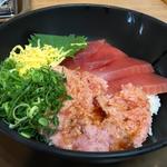 海鮮七色丼(浜丼食堂 )