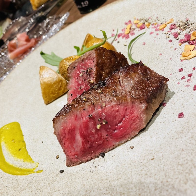 熟成黒毛和種経産牛ランイチ(La Boucherie 29 （ラ・ブーシュリー・ヴァンヌフ）)