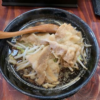 黒醤油ラーメン(傾奇御麺 庄内宝町店 （かぶきごめん）)