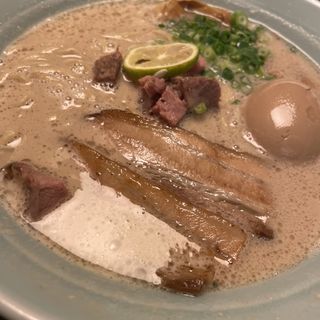 ラム豚骨ラーメン味玉のせ(自家製麺 MENSHO TOKYO)