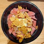 厳選いちぼ肉使用 にんにくとバターと極肉丼