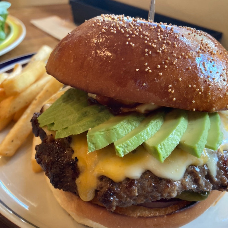 アボカドチーズバーガー(BURGERLION MEAT CRUSADERS(バーガリオンミートクルセイダーズ))