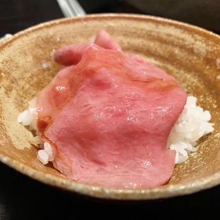ローストビーフ丼(和牛料亭bungo)