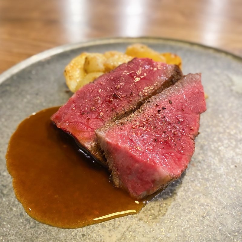 大阪産なにわ黒牛のロティ マデラソース(Orangerie)