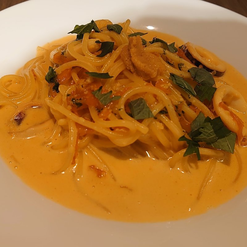 ウニとイカの濃厚クリームパスタ(シーフードビストロ 魚卵House Eni )