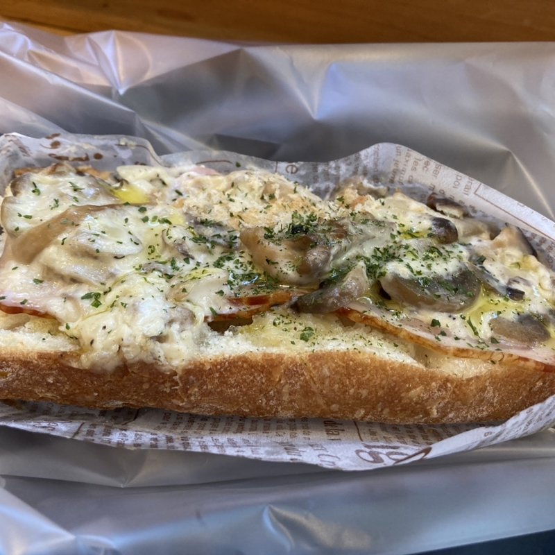 きのこのタルティーヌ(デイジイ 本店)