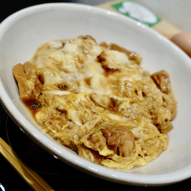 うちのたまごの親子丼（お味噌汁つき）(うちのたまご 阪急三番街店)