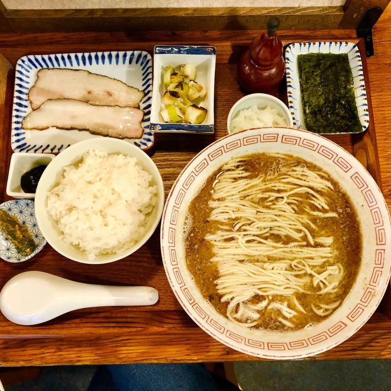鯖定食(炭火焼濃厚中華そば　倫道)
