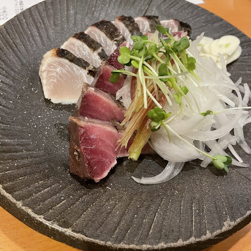 かつおと鰆の塩たたき(魚市場 小松 （こまつ）)