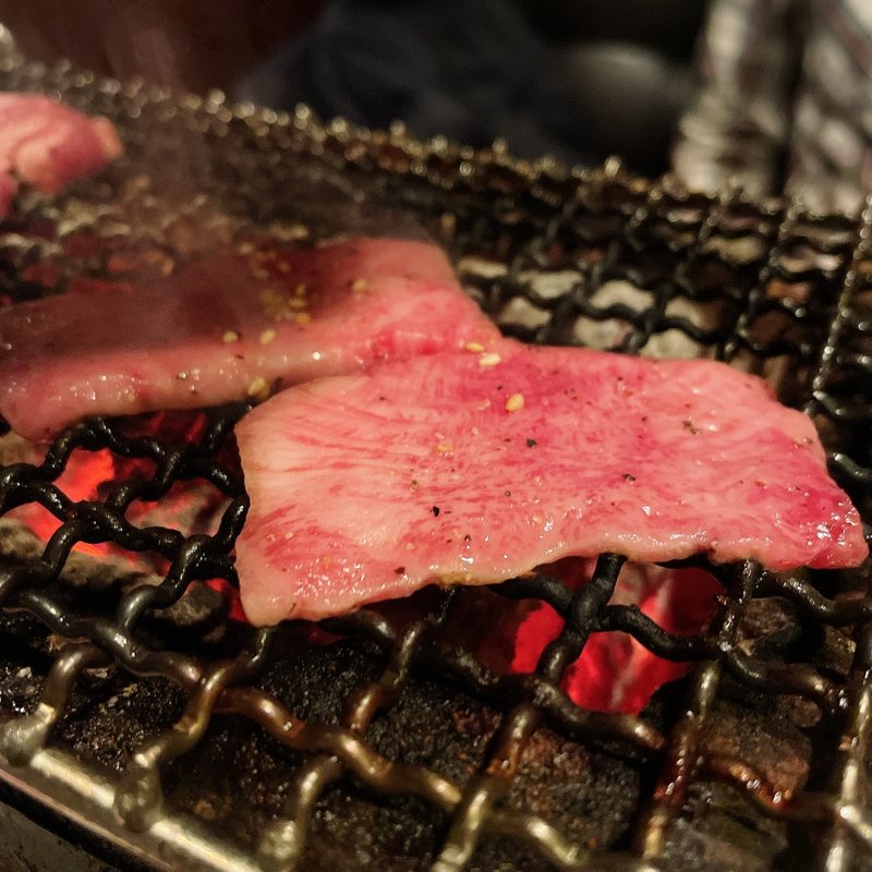 特撰和牛黒タン(魅惑の七輪 らんまん （ミワクノシチリンランマン）)