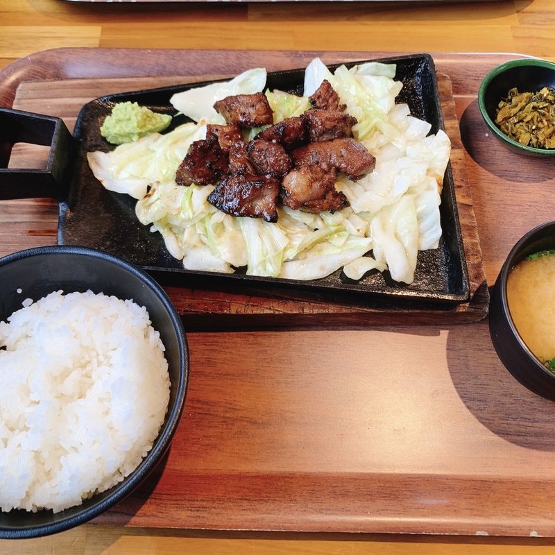 炭火ハラミ定食(ハラミ食堂 STANDばりきや)