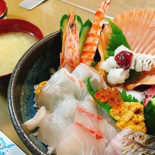 活きいき海鮮地魚丼(限定20食)(水天 )