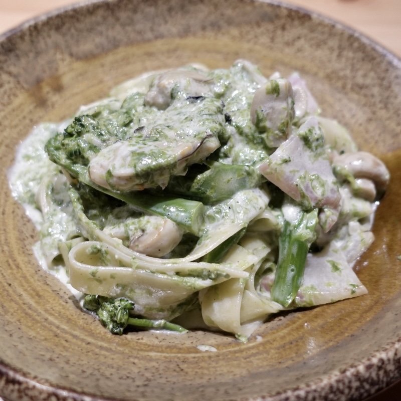 牡蠣とアオサのクリームパスタ(さかづき Brewing （さかづき ブルーイング）)