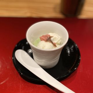 桜のアイスと抹茶のプリン(もちづき )