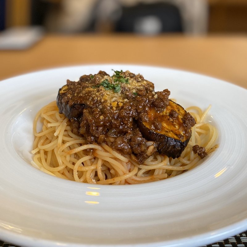 松阪牛のボロネーゼ(ミルポワ （mirepoix）)