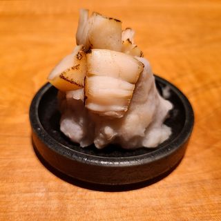 里芋ポテサラとホタテ炙り(酒 秀治郎)