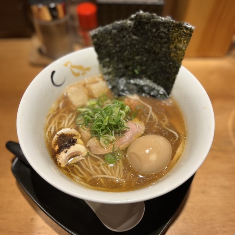味玉海苔醤油そば(SOBA HOUSE 金色不如帰 新宿御苑本店 （コンジキホトトギス）)