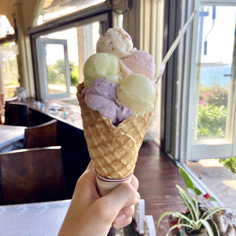 カラフル(アイスクリンカフェ アーク （Ice Crean Cafe【旧店名】アイスクリンカフェ 夕覧舟）)