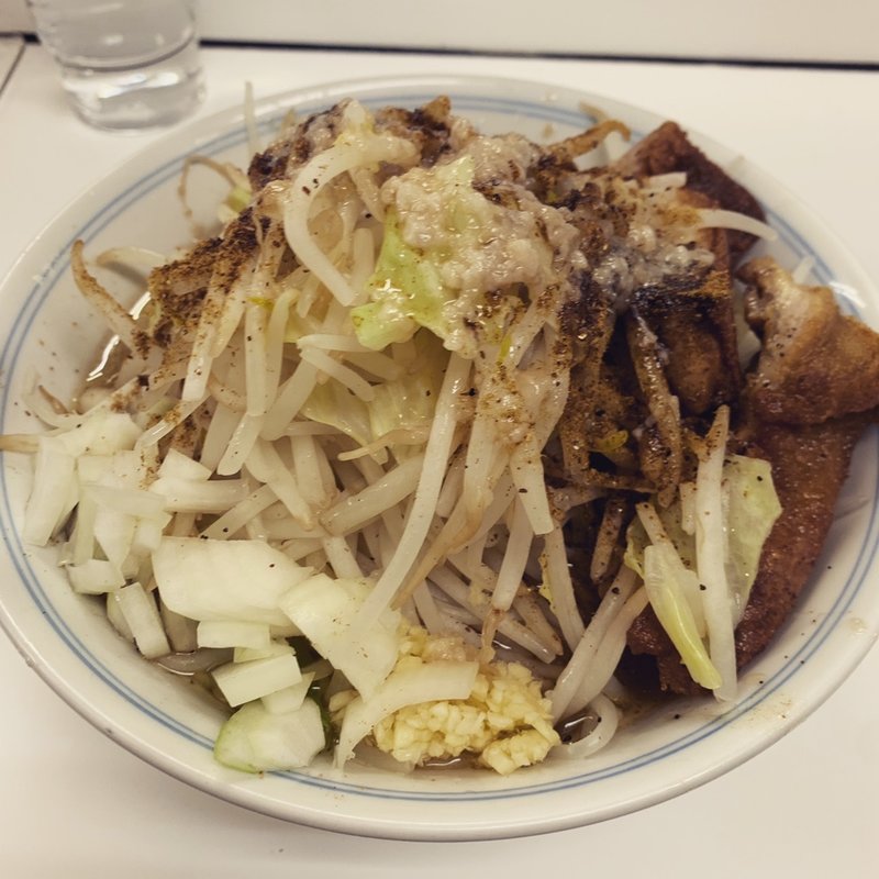 鶏郎(大盛り)野菜盛り、ニンニク、煮干し粉、アブラ(KAZE本店 )