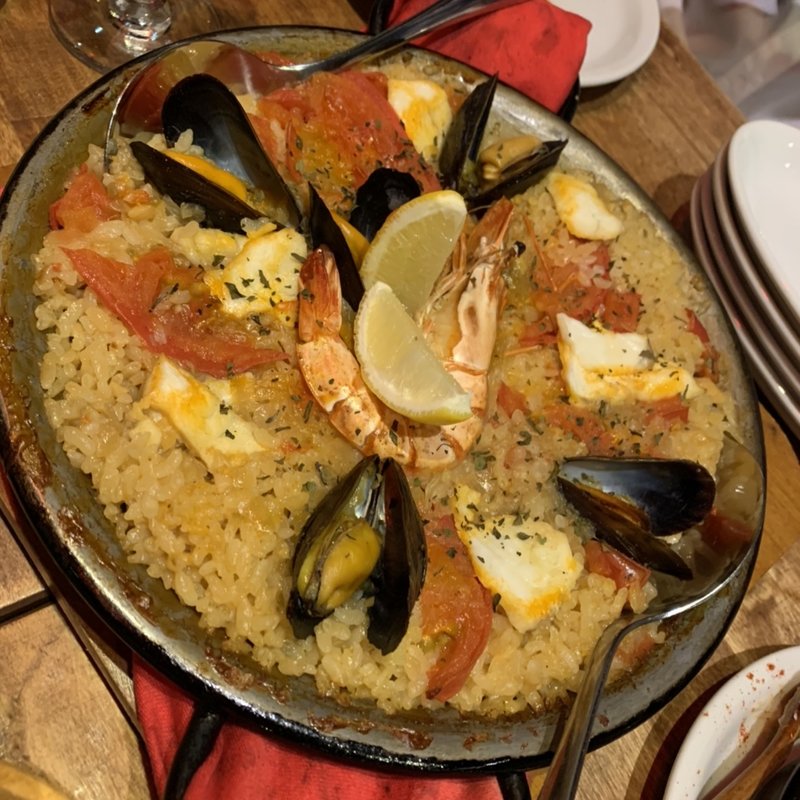 (バル・デ・エスパーニャ・リサ・リサ)