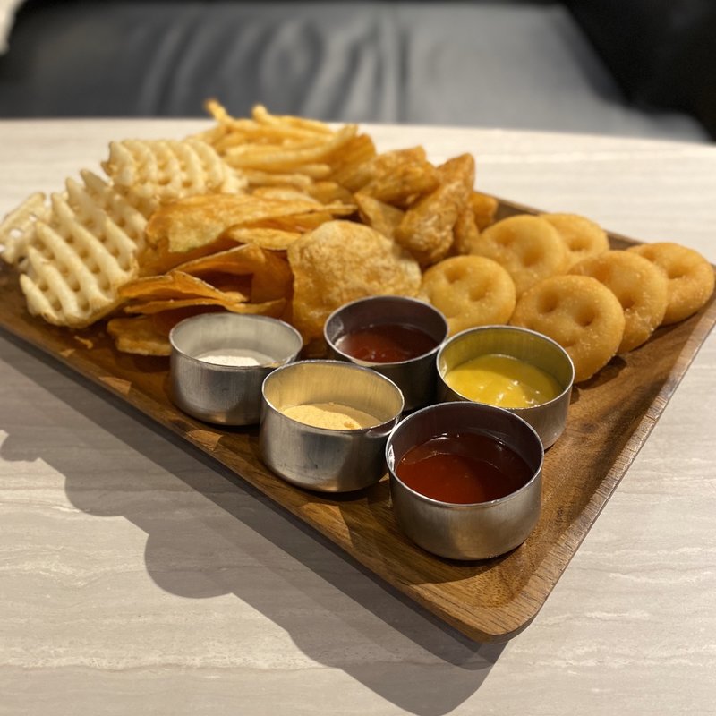 夜のポテトセット(韓国カフェダイニング yol 名古屋駅前店)