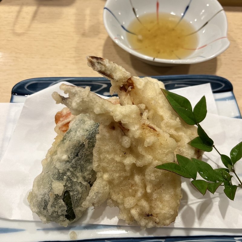 ふぐの天ぷら盛り合わせ(鮨金)