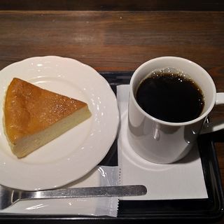 ベイクドチーズケーキ(BLESS COFFEE 京橋店)