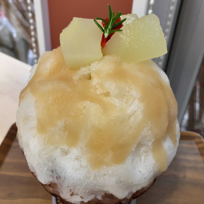 梨杏仁(かき氷専門店SANGO)