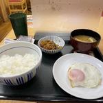 目玉焼き朝定食(なか卯 神戸元町店 )