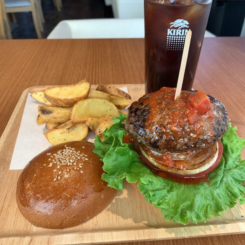 黒毛和牛とろけるバーガー(グリルフクヨシ 神保町店 BURGERS CAFE GRILL FUKUYOSHI)