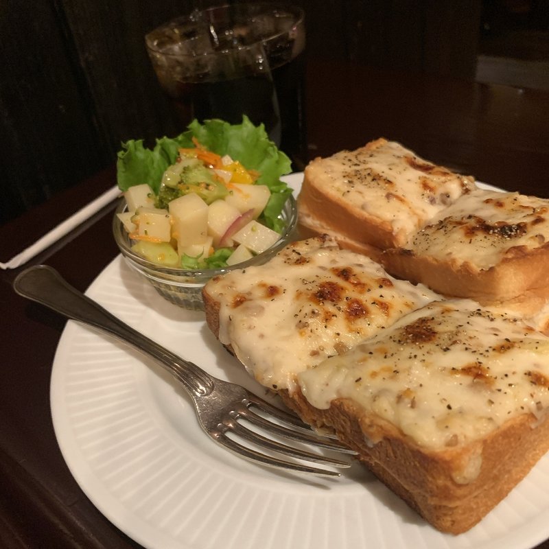 グラタントーストセット(カフェ トロワバグ)