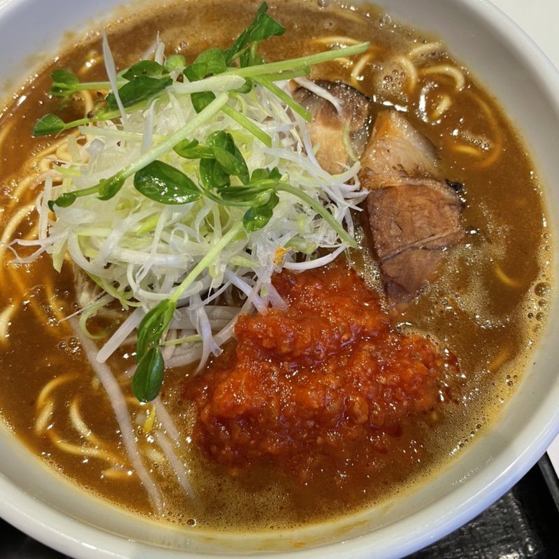 トマトカレーラーメン(神戸ラーメンたろう)