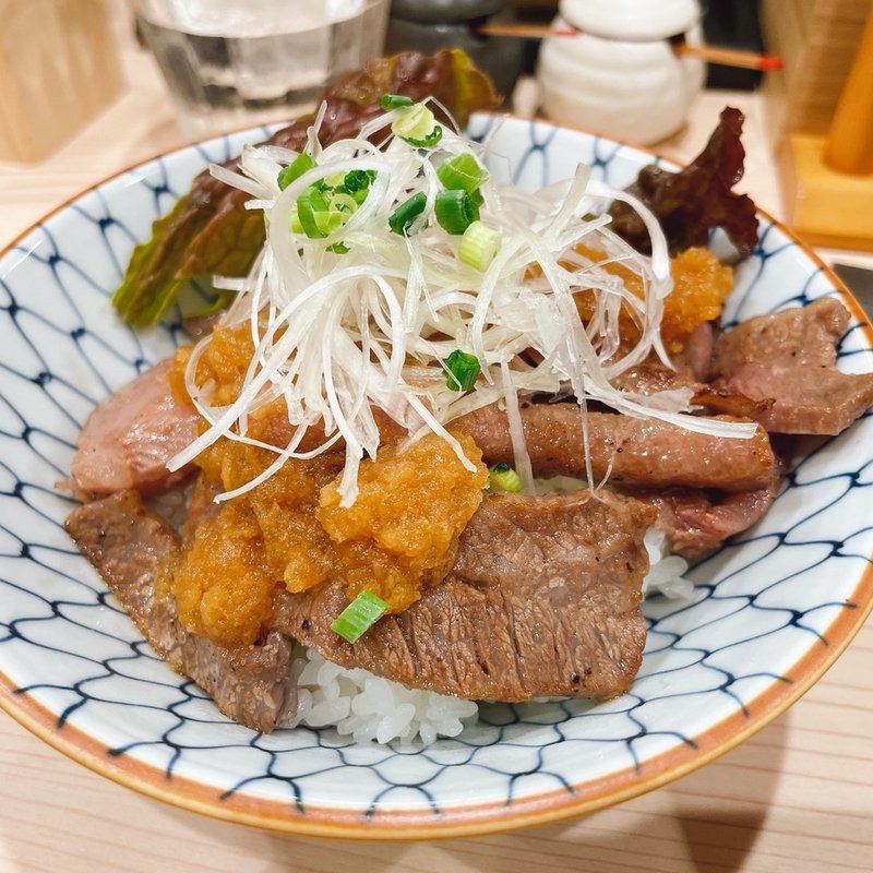 牛カルビ厚切り焼肉丼(ラーメン専科 竹末食堂)